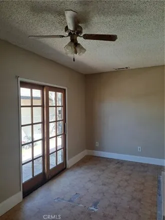 Image 5 - 1274 Mirage Drive, Barstow, CA 92311, USA - House for sale