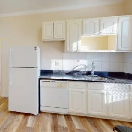 Rent this 1 bed apartment on #4,1614 Summit Avenue