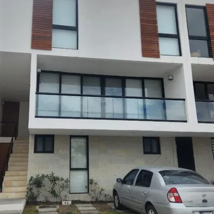 Rent this 2 bed apartment on unnamed road in Delegaciön Santa Rosa Jáuregui, 76100