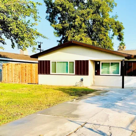 Buy this 3 bed house on 2604 Miria Drive in Bakersfield, CA 93304