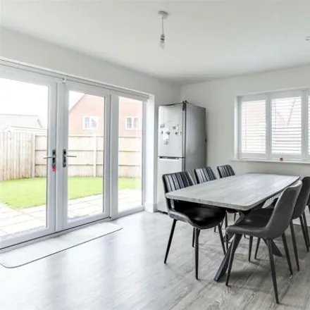 Image 7 - Easton Drive, Bishop's Stortford, CM23 1FT, United Kingdom - House for sale