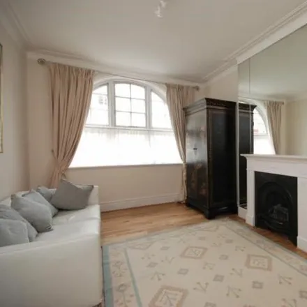Rent this 3 bed apartment on Walton House in Longford Street, London