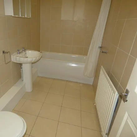 Image 3 - Warton Terrace, Newcastle upon Tyne, NE6 5DP, United Kingdom - Apartment for rent