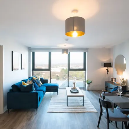 Image 2 - The Quays, Eccles, M50 3SP, United Kingdom - Apartment for rent