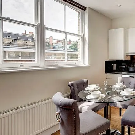 Rent this 2 bed house on King Street in London, W6 9NH