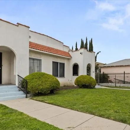 Image 2 - 2837 12th Avenue, Los Angeles, CA 90018, USA - House for sale