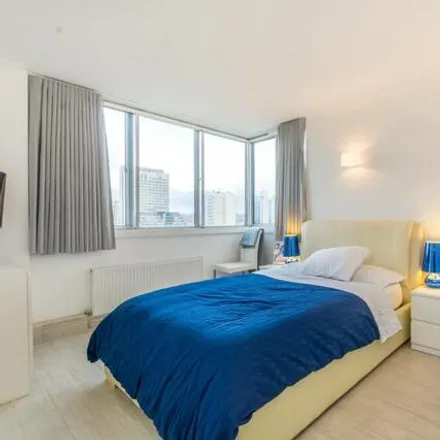 Image 3 - 19 Cambridge Square, London, W2 2QE, United Kingdom - Apartment for sale