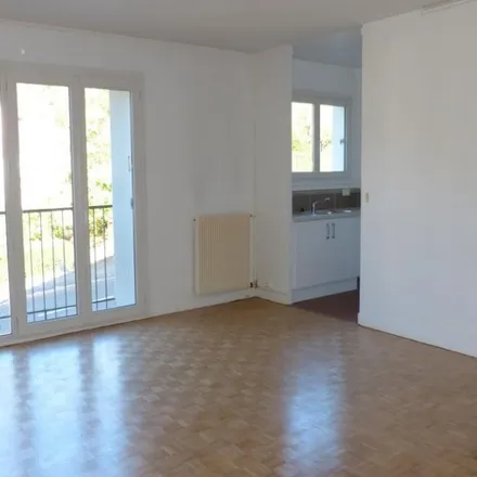 Rent this 1 bed apartment on 1 Allée de la Pièce de Terre in 91190 Gif-sur-Yvette, France