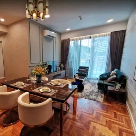Rent this 2 bed apartment on Bloomsvale Sales Gallery in Jalan Puchong, Overseas Union Garden