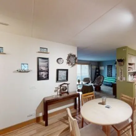 Buy this 1 bed apartment on #104,315 Des Plaines Avenue