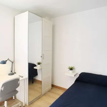 Image 8 - Acceso Parque de la Elipa, 28030 Madrid, Spain - Apartment for rent