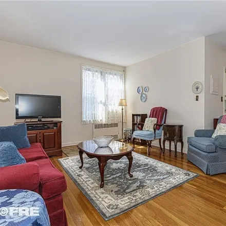 Image 3 - 2310 Ocean Parkway, New York, NY 11223, USA - Condo for sale