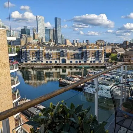 Buy this 2 bed apartment on 1-30 Basin Approach in Ratcliffe, London
