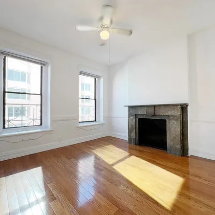 Image 5 - 404 East 73rd Street, New York, NY 10021, USA - Apartment for rent