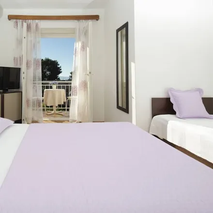 Image 5 - Općina Podgora, Split-Dalmatia County, Croatia - Apartment for rent