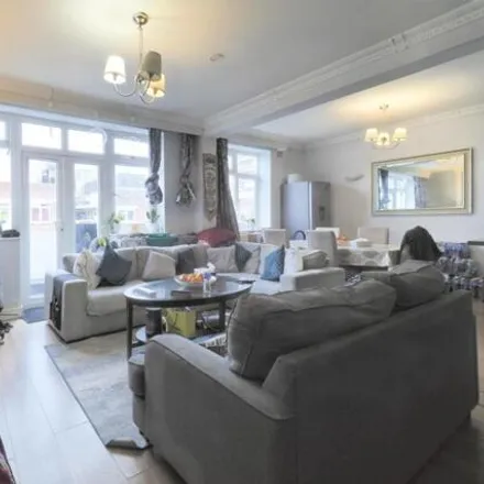Image 2 - Wellesley Court, Abercorn Place, London, NW8 9XU, United Kingdom - Apartment for sale