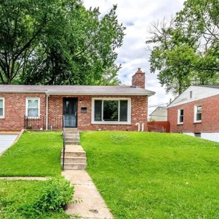 Rent this 3 bed house on 1456 78th St in Saint Louis, Missouri