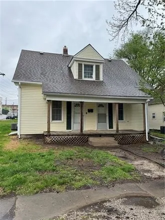 Buy this 3 bed house on 393 West Franklin Street in Richmond, MO 64085