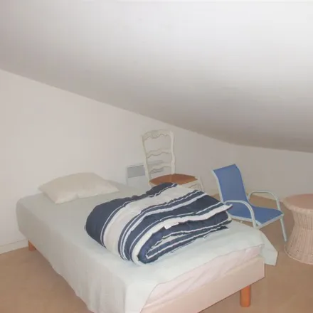 Rent this 4 bed apartment on Le Pont de la Gouraie in 85550 La Barre-de-Monts, France