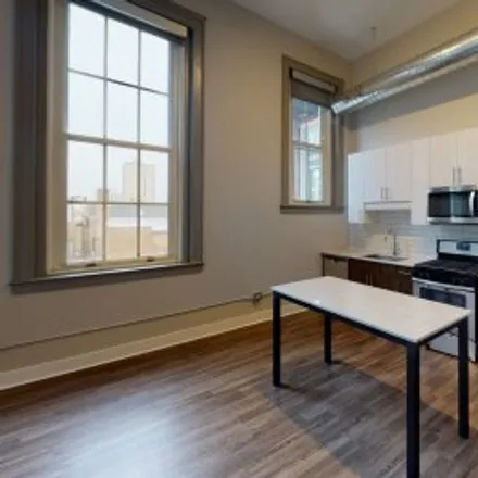 Rent this studio apartment on #211,4525 North Kenmore Avenue in Uptown, Chicago