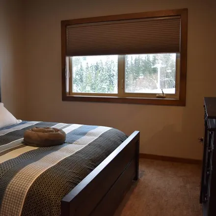 Rent this 3 bed condo on Rossland in BC, Canada