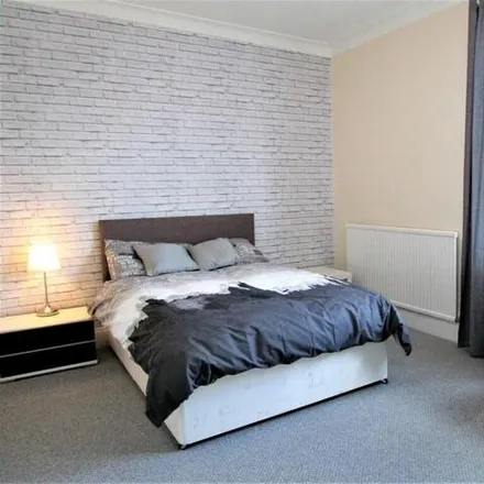 Rent this 1 bed house on 23 De Lacy Mount in Leeds, LS5 3JF