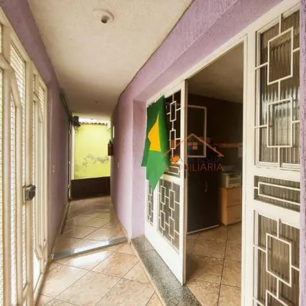 Buy this 6 bed house on Rua Tinguassu in Eldorado, Contagem - MG
