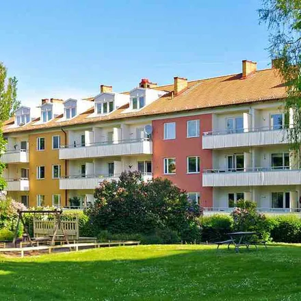 Rent this 3 bed apartment on Roskildegatan 4B in 586 44 Linköping, Sweden