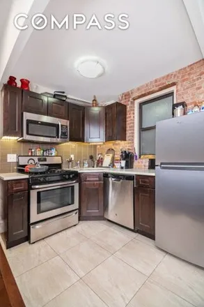 Image 4 - 445 Rogers Avenue, New York, NY 11225, USA - House for rent