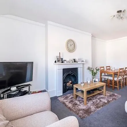 Image 2 - Homefield Road, London, SW19 4QF, United Kingdom - Apartment for sale