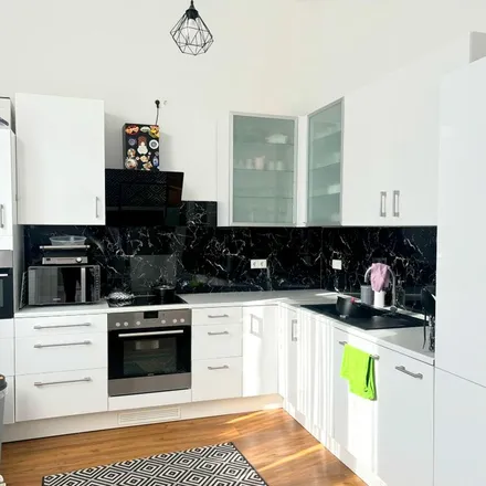 Rent this 5 bed apartment on Pfingstweide Zentrum in Brüsseler Ring, 67069 Ludwigshafen am Rhein