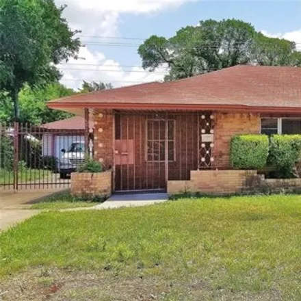 Rent this 3 bed house on 4942 Rockport Drive in Dallas, TX 75232
