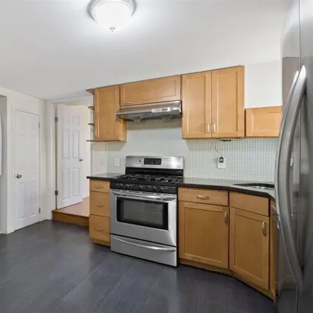 Rent this 3 bed apartment on 15 Wayne Street in Jersey City, NJ 07302