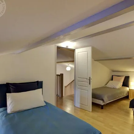 Rent this 3 bed townhouse on 42380 Saint-Hilaire-Cusson-la-Valmitte
