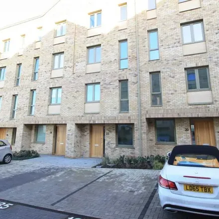 Image 9 - Cornelius House, Handley Page Road, London, IG11 0UF, United Kingdom - Townhouse for rent