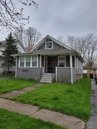 Buy this 3 bed house on 105 Hyde Park in City of Lockport, NY 14094