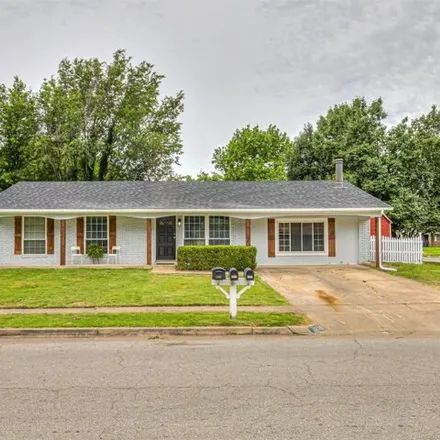 Buy this 3 bed house on 1758 S Spruce Ave in Broken Arrow, Oklahoma