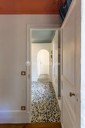 Image 2 - 15 Rue Labat, 75018 Paris, France - Apartment for rent