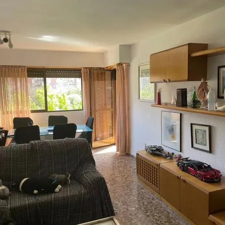 Rent this 1 bed apartment on Farmacia L'Alguer in Carrer de l'Alguer, 46022 Valencia