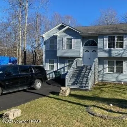 Rent this 5 bed house on 8405 Porcupine Drive in Coolbaugh Township, PA 18466