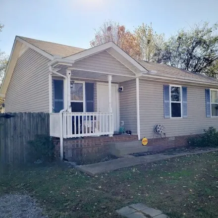 Buy this 3 bed house on 965 Tiny Town Road in Clarksville, TN 37042