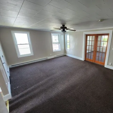 Image 7 - 25 Lester Street, Globe Village, Fall River, MA 02724, USA - Apartment for rent