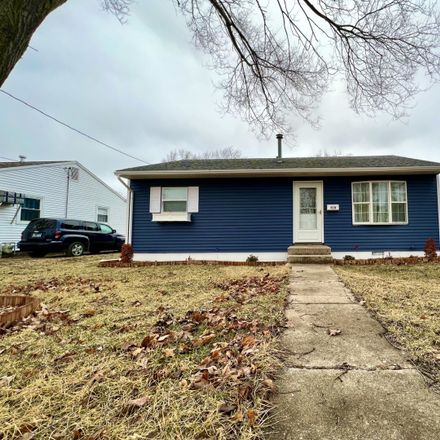 Rent this 2 bed house on 410 East Wyman Avenue in Hoopeston, Vermilion County