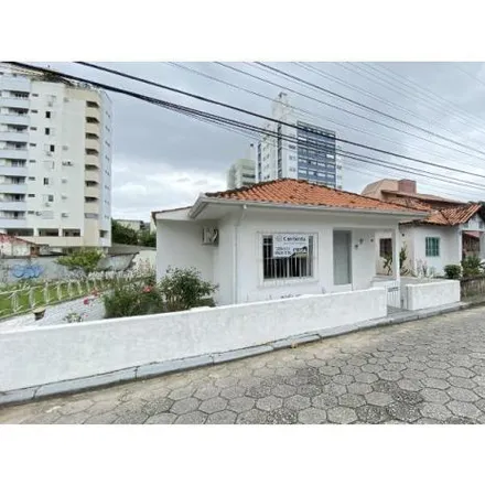 Rent this 2 bed house on Rua Francisco Goulart in Trindade, Florianópolis - SC