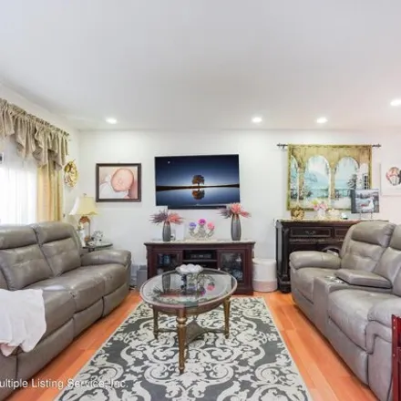 Image 8 - 152 Balsam Place, New York, NY 10309, USA - Townhouse for sale