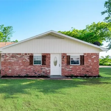 Buy this 3 bed house on 522 Pecan Court in Rhome, Wise County