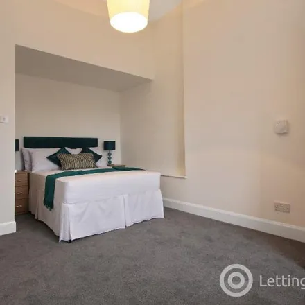 Rent this 4 bed apartment on Park Road Laundrette in 14 Park Road, Queen's Cross