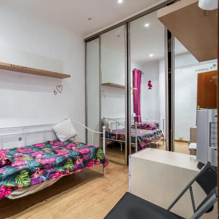 Rent this 3 bed room on Carrer de Mallorca in 339, 08001 Barcelona