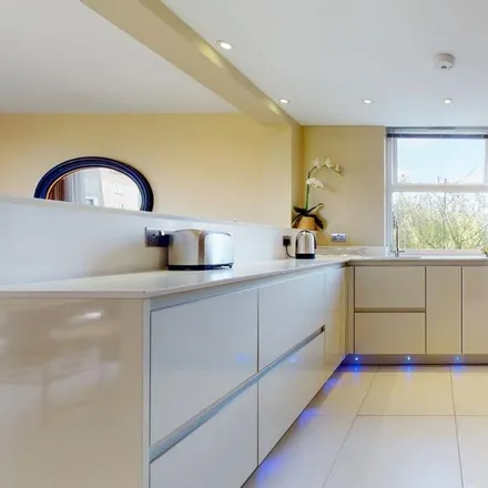 Rent this 3 bed apartment on Boydell Court in London, NW8 6NH