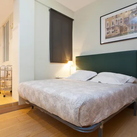 Rent this 3 bed apartment on Passeig de la Zona Franca in 232, 08001 Barcelona